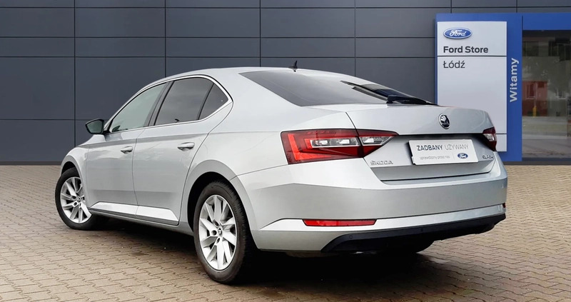 Skoda Superb cena 77900 przebieg: 189000, rok produkcji 2019 z Kolbuszowa małe 667